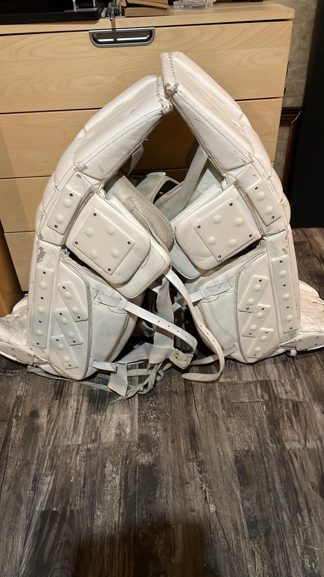 Goalie Pad Sliders - White