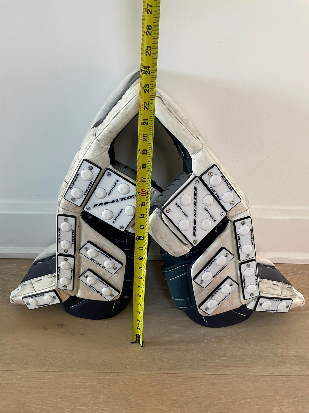Goalie Pad Slider - Pro Series White